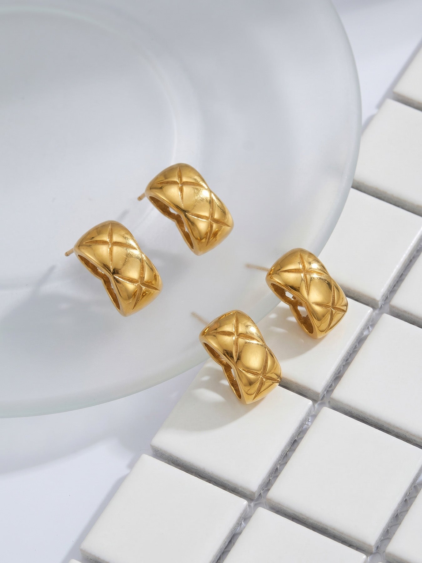 Xena small gold earrings with X-shaped accents, 316L stainless steel — Crown Crest Jewel