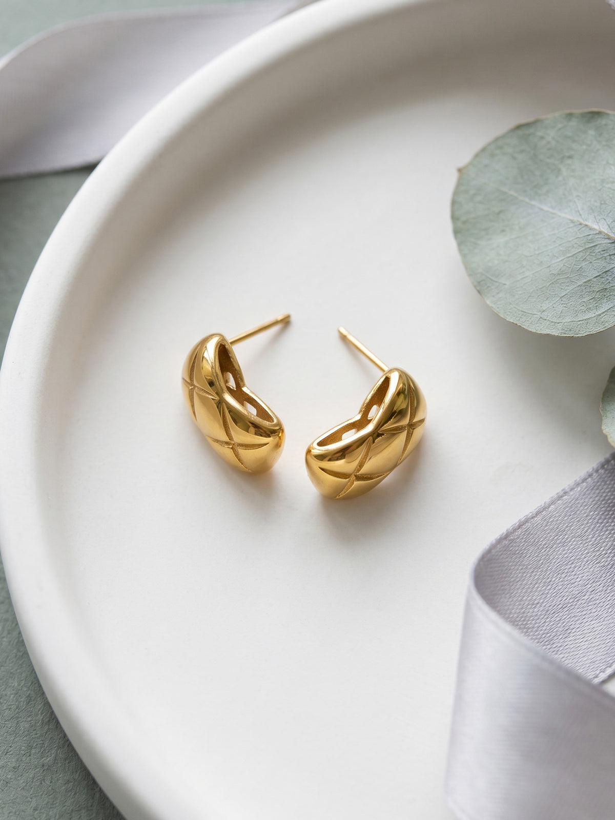 Xena small gold earrings with X-shaped accents, 316L stainless steel — Crown Crest Jewel